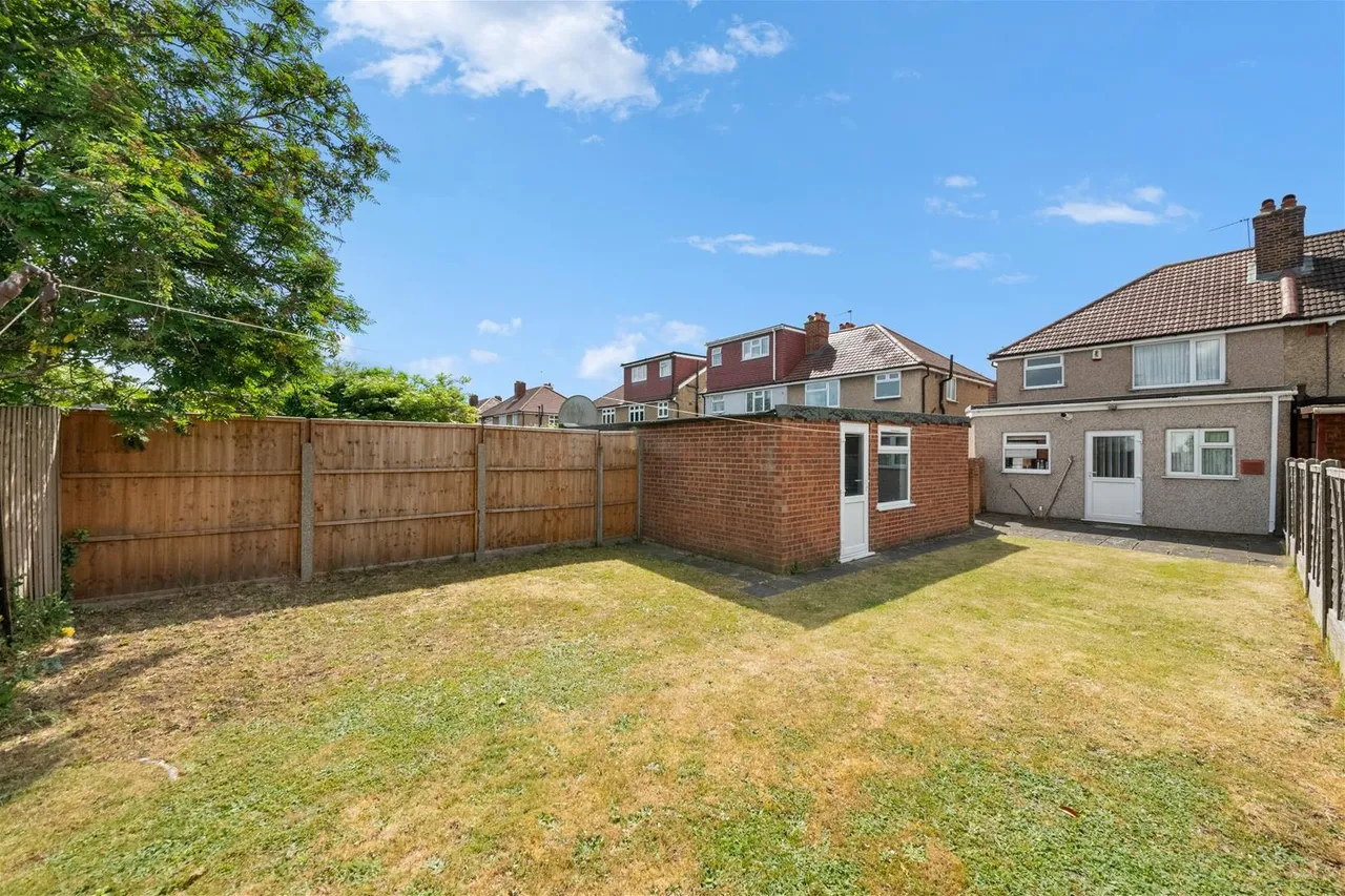 Browning Way, Hounslow, photo 15