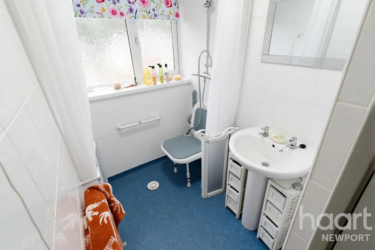 Ribble Walk, Newport, NP20, photo 13