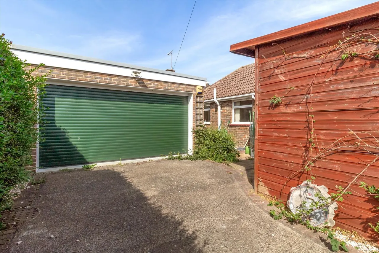 Windermere Crescent, Goring-By-Sea, Worthing, photo 18