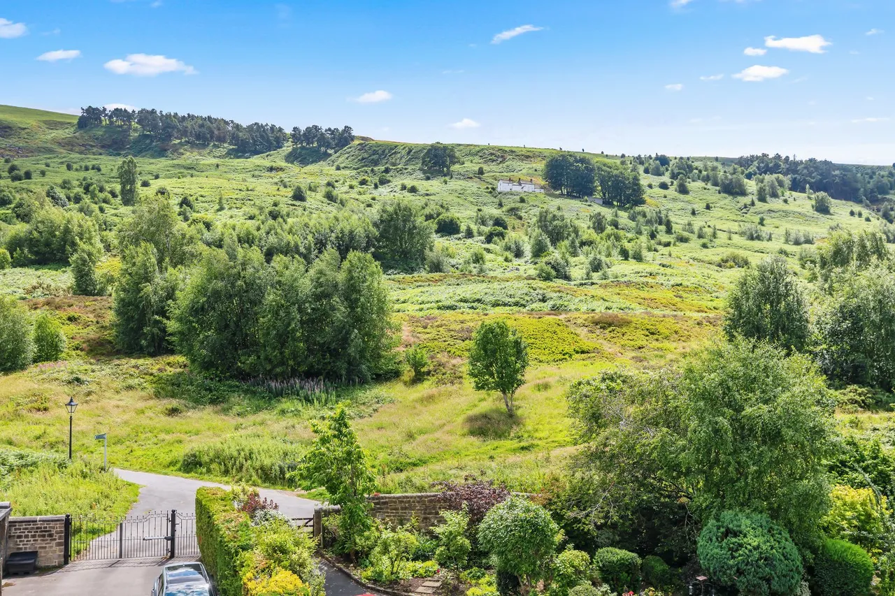 Crossbeck Road, Ilkley, LS29, photo 2