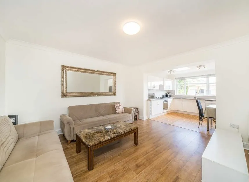 Gospatrick Road, Tottenham, N17, photo 2