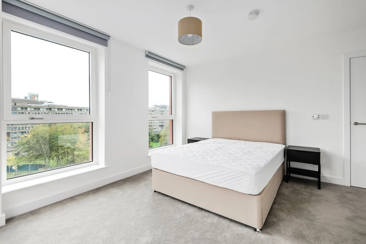 Escapade Place, London, E14, photo 8