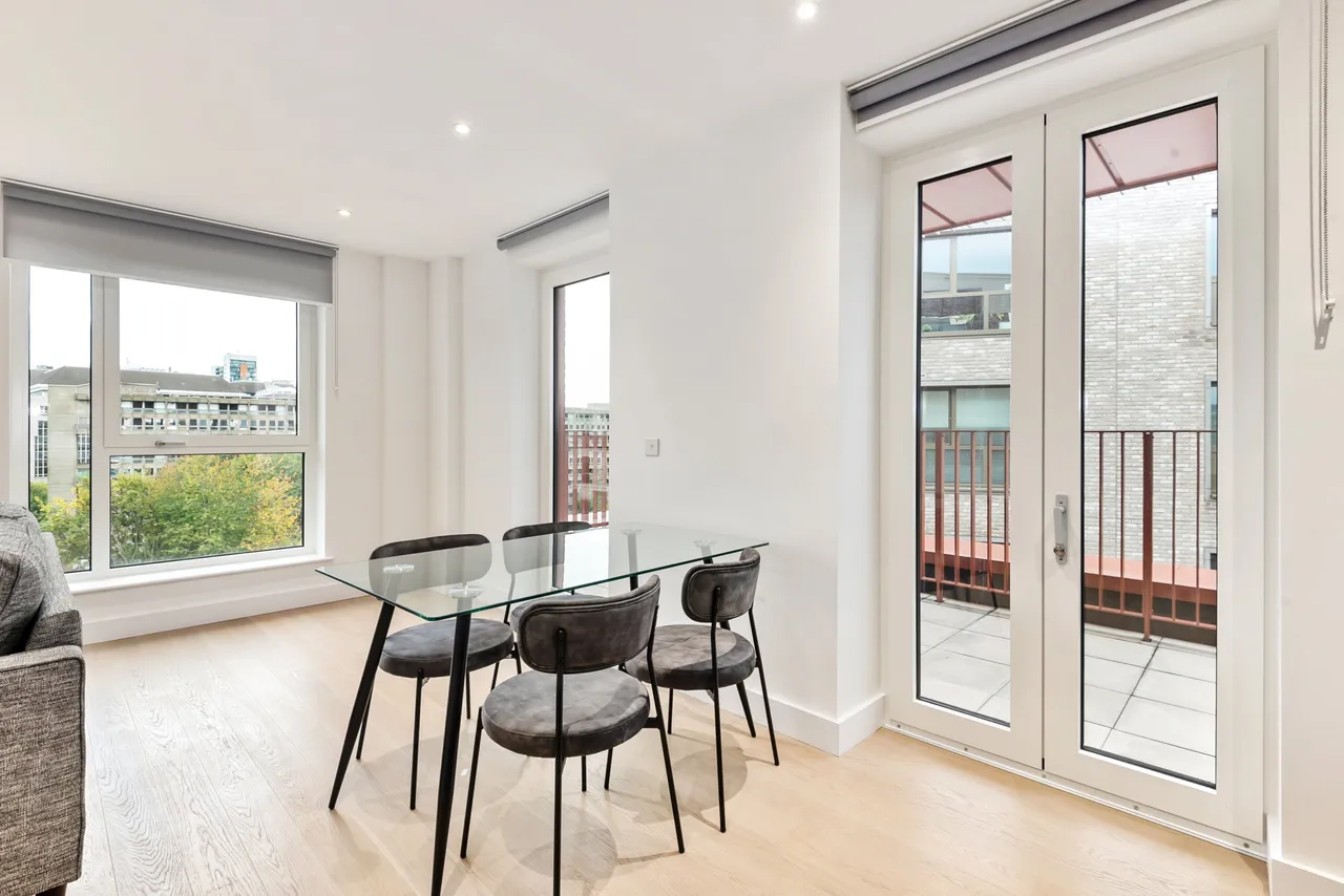 Escapade Place, London, E14, photo 10