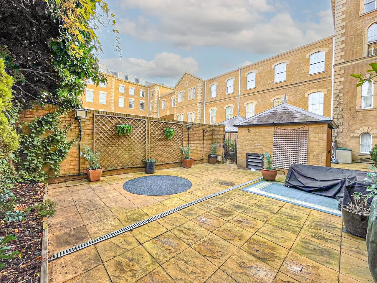 London, N11, photo 7