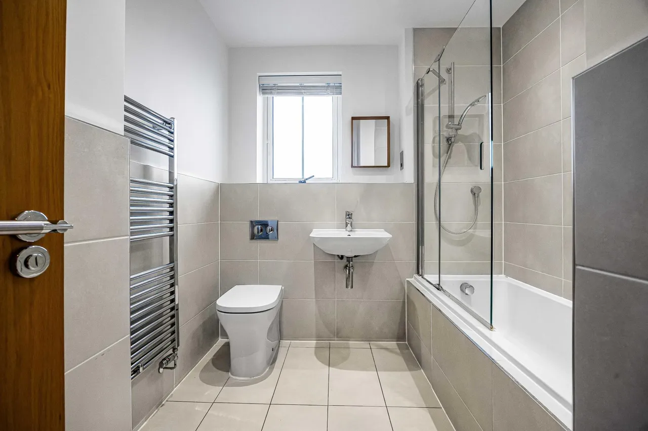 Raven Drive, Boulters Meadow, Maidenhead, SL6, photo 10
