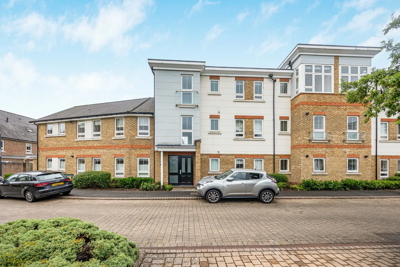 2 bed flat for sale — Raven Drive, Boulters Meadow, Maidenhead, SL6