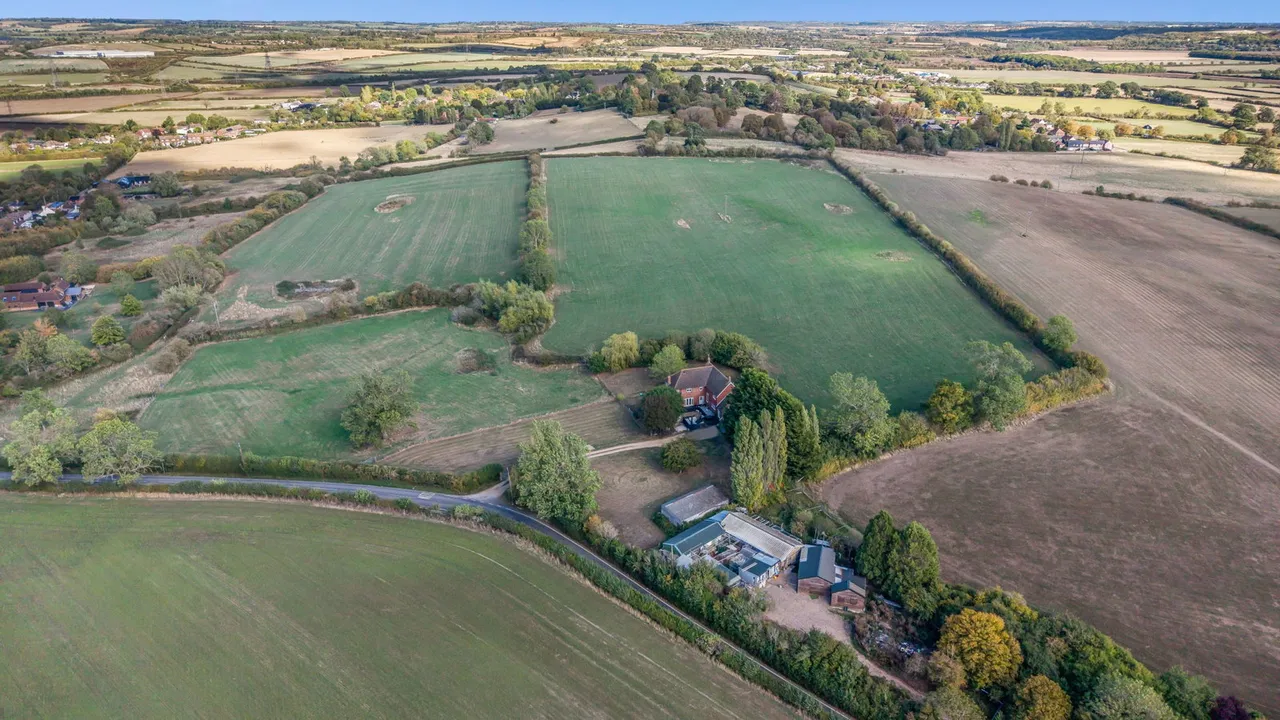 Slapton Road, Little Billington, photo 21