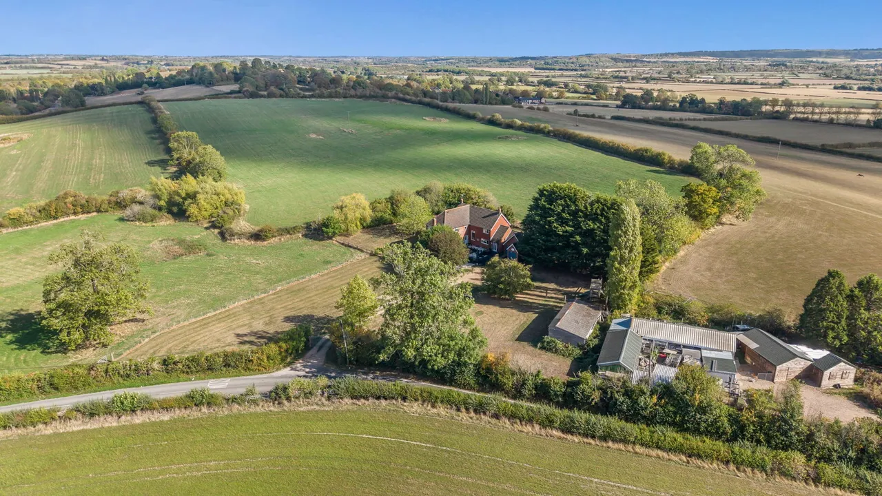 Slapton Road, Little Billington, photo 19