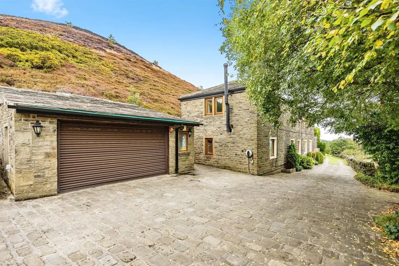 Pule Hill, Boothtown, Halifax, photo 10