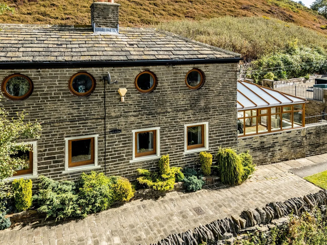 Pule Hill, Boothtown, Halifax, photo 12