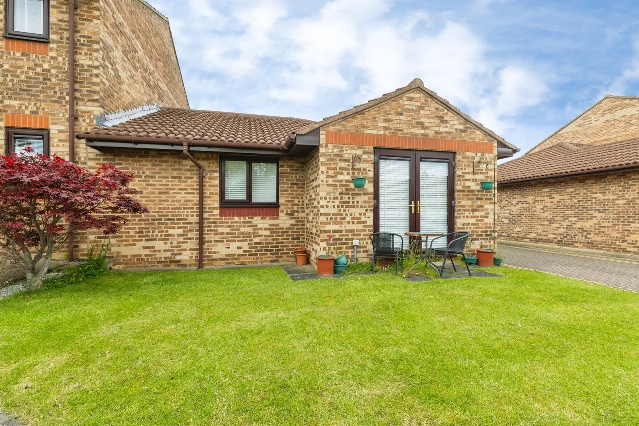 Staindale Place, Hartlepool, TS25, photo 13