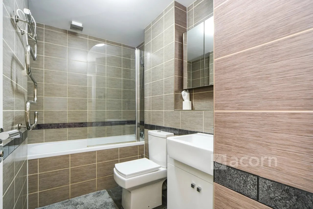 Frobisher Road, Erith, DA8, photo 3