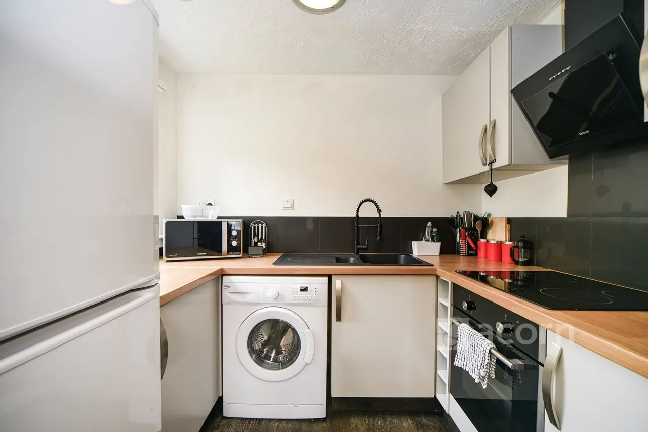 Frobisher Road, Erith, DA8, photo 10