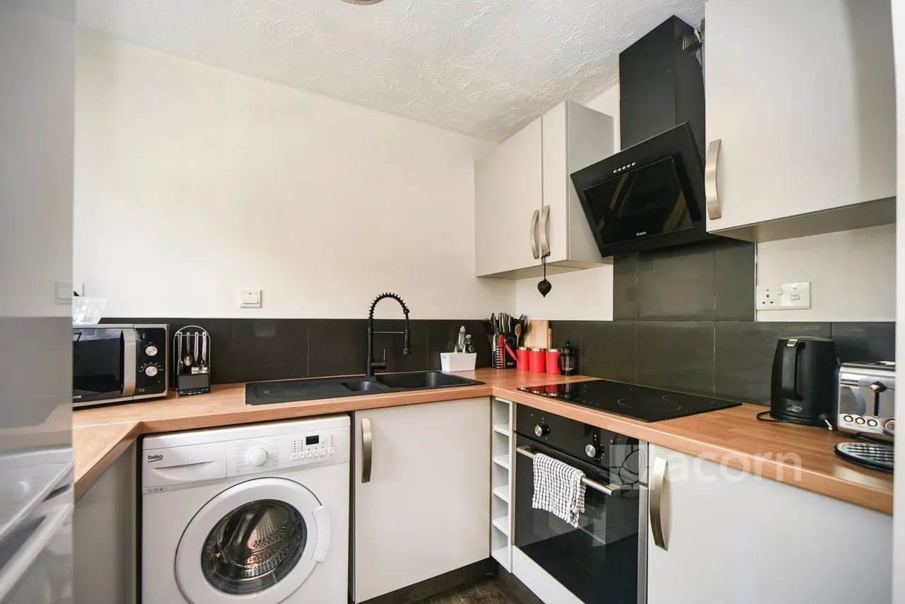 Frobisher Road, Erith, DA8, photo 5
