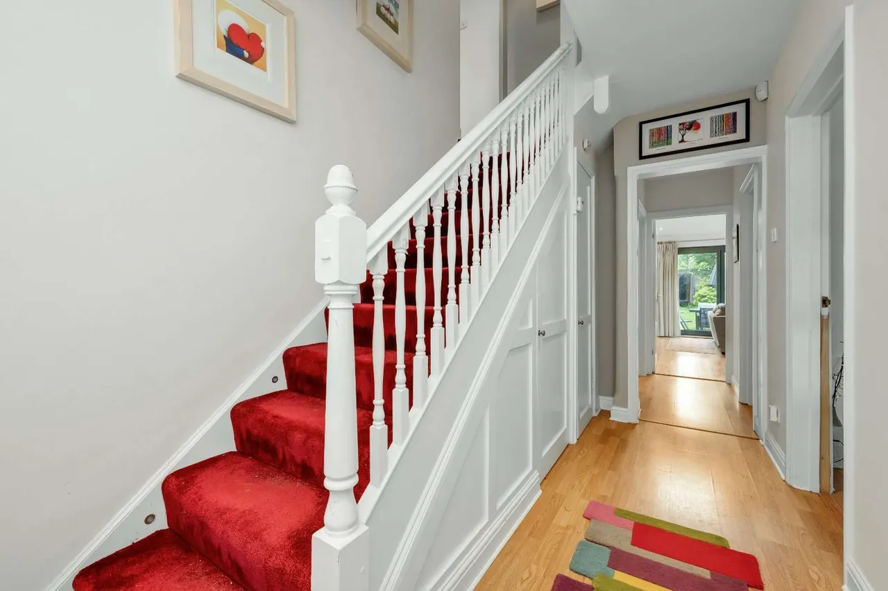 Harefield, Esher, Surrey, KT10 9TG, photo 12