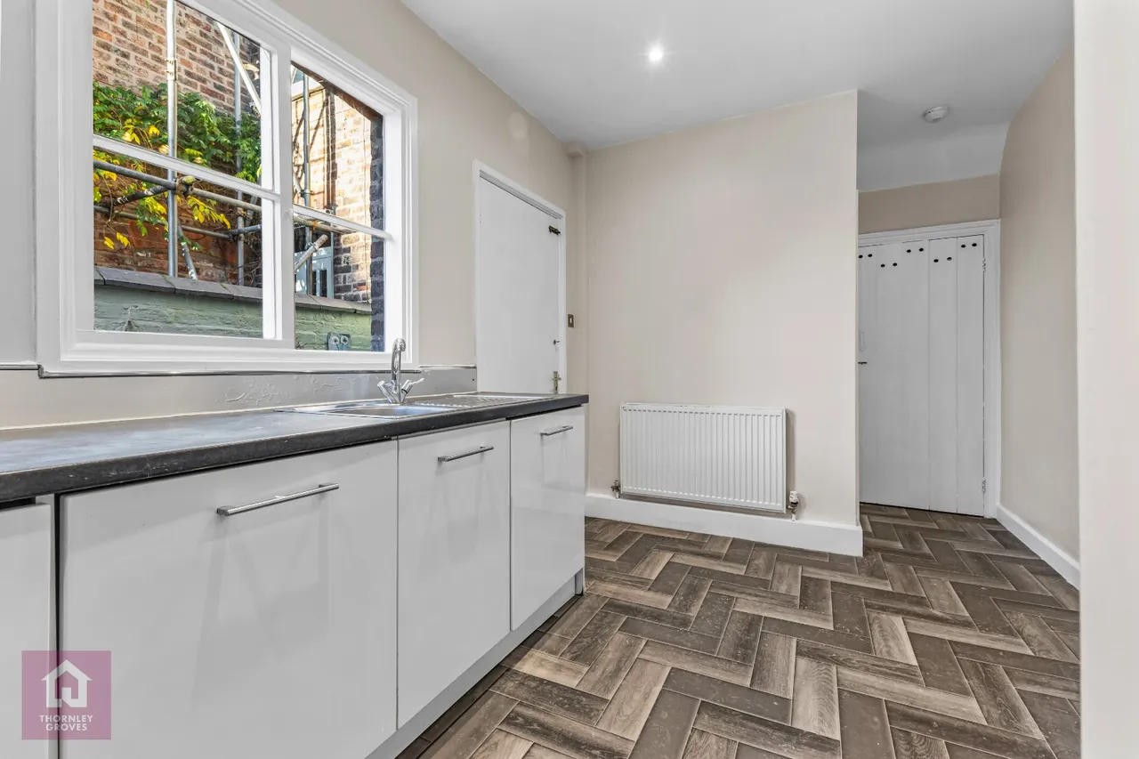 Park Road, Hale, WA15, photo 6