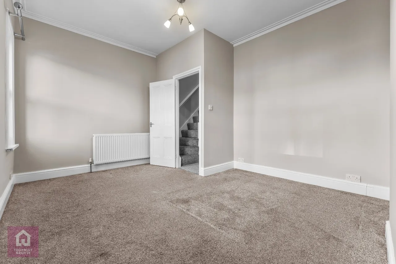 Park Road, Hale, WA15, photo 12