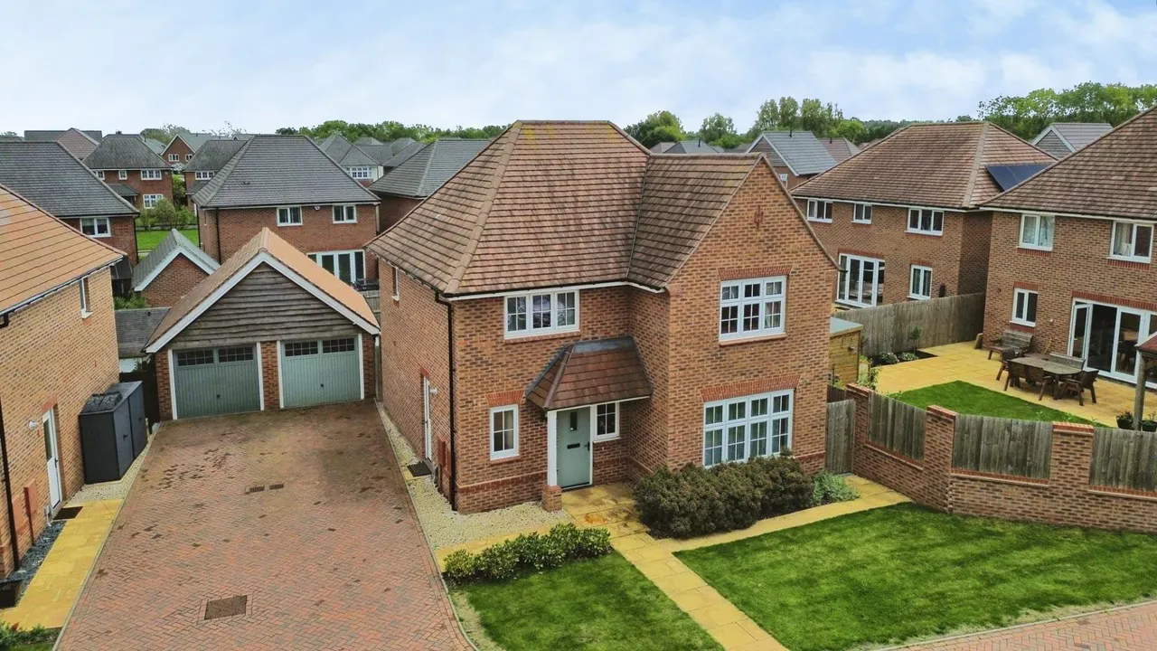 4 bed house for sale, Alfred Nock Drive, Priorslee, TF2