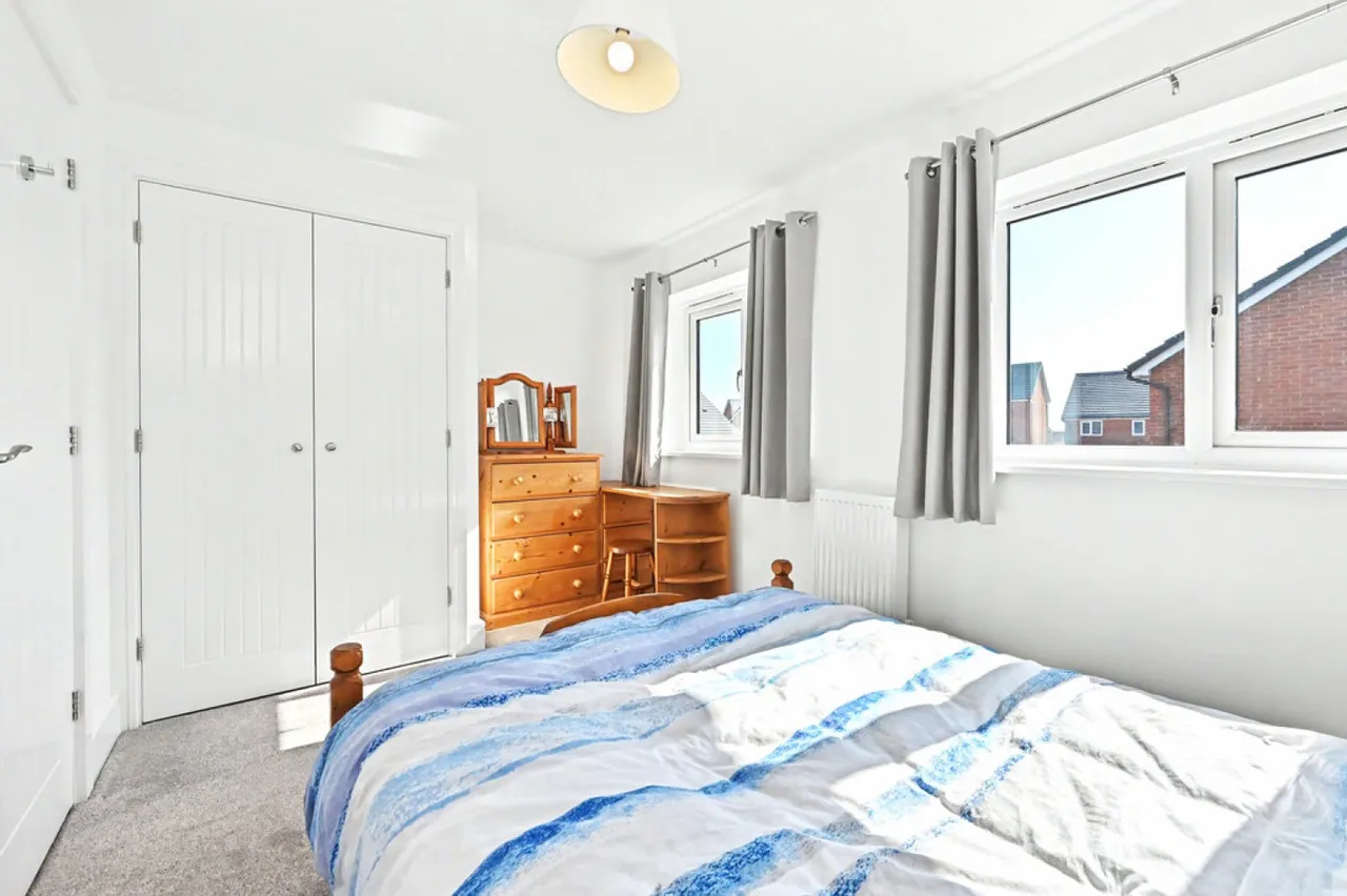 Passion Flower Grove, Burslem, ST6, photo 15