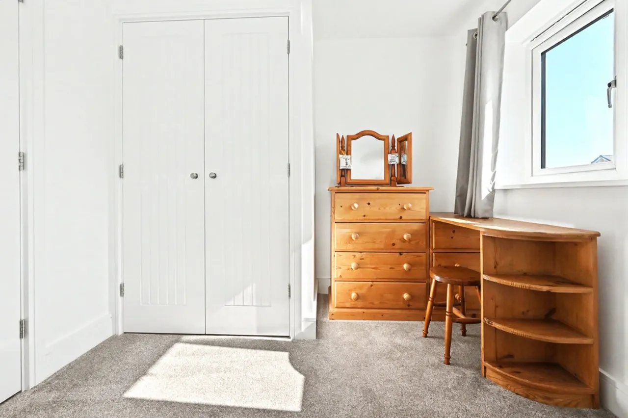 Passion Flower Grove, Burslem, ST6, photo 16