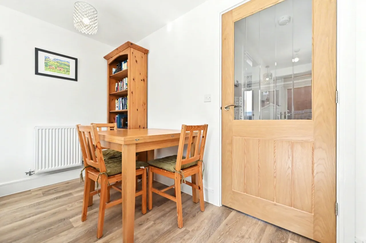 Passion Flower Grove, Burslem, ST6, photo 4