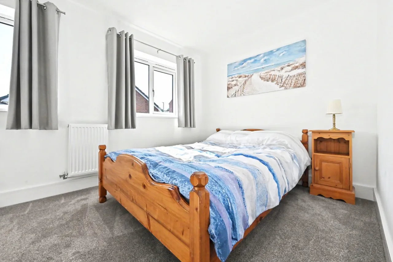 Passion Flower Grove, Burslem, ST6, photo 8