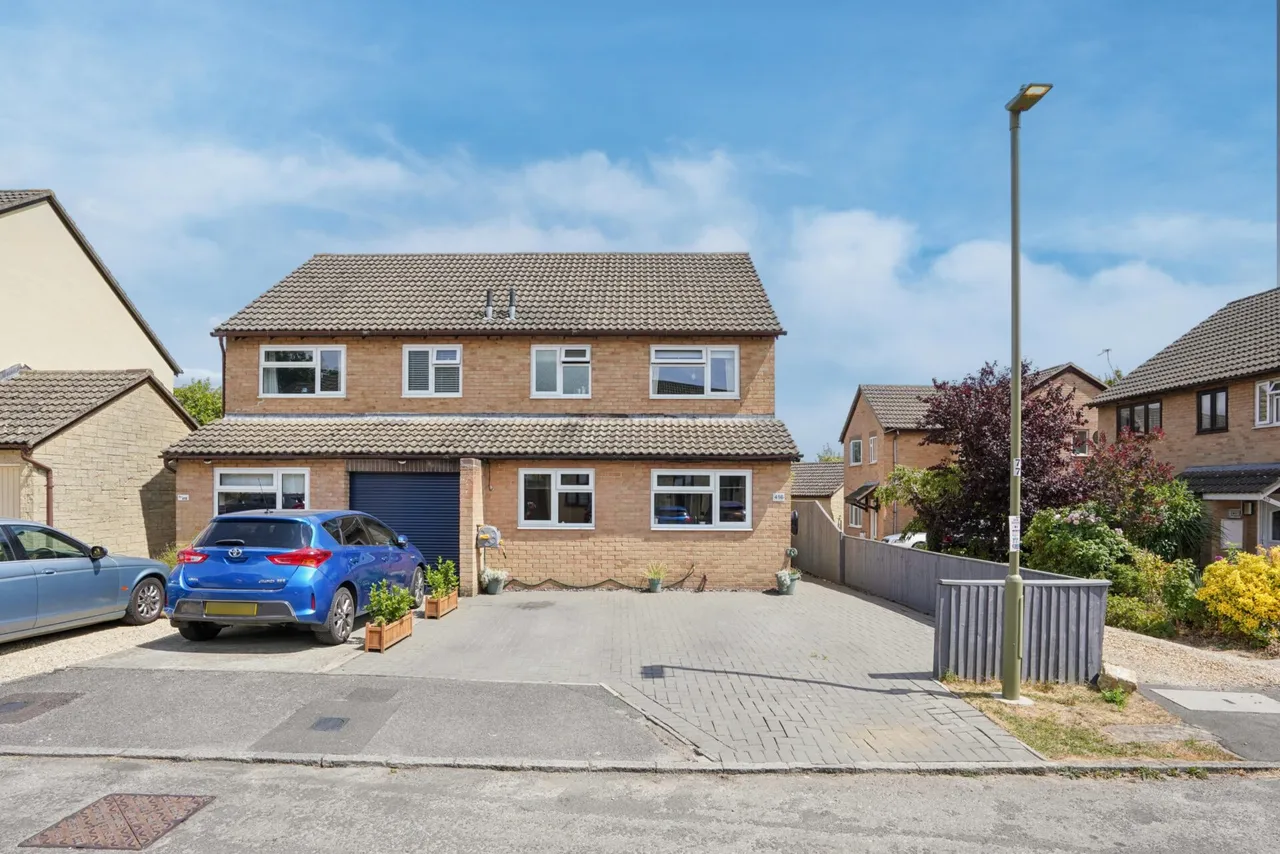 3 bed house for sale, Thorney Leys, Witney, OX28