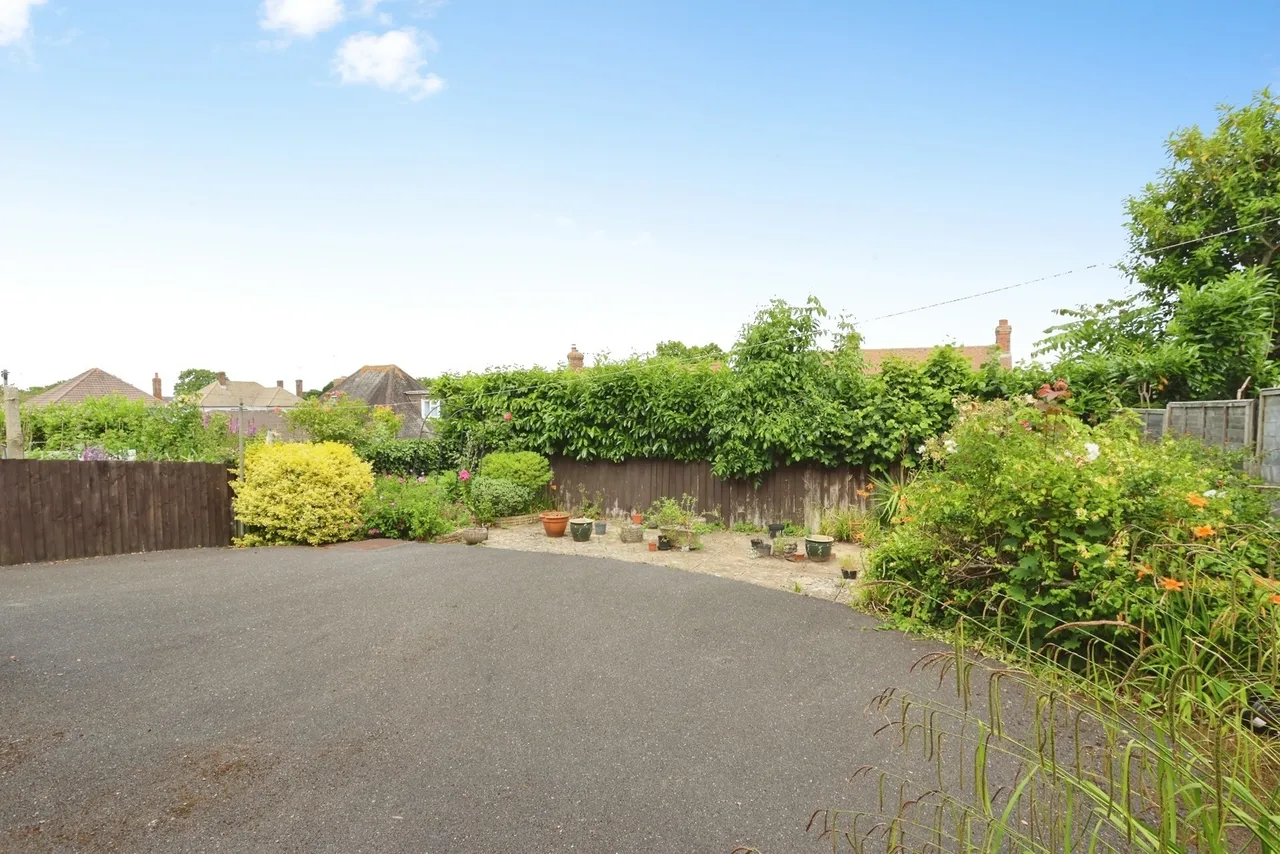 Midwood Avenue, Queens Park, BH8, photo 16