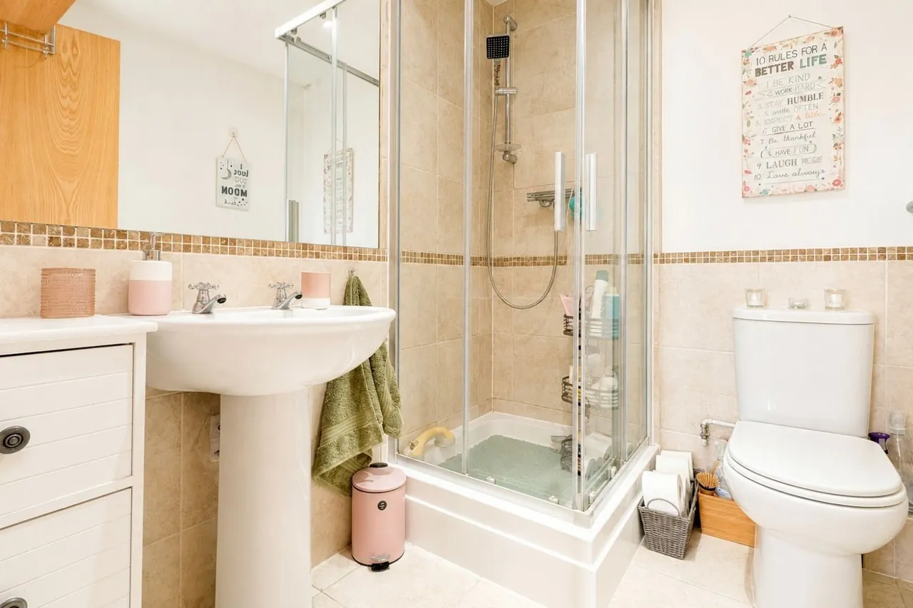 Park Road, Elland, HX5, photo 13