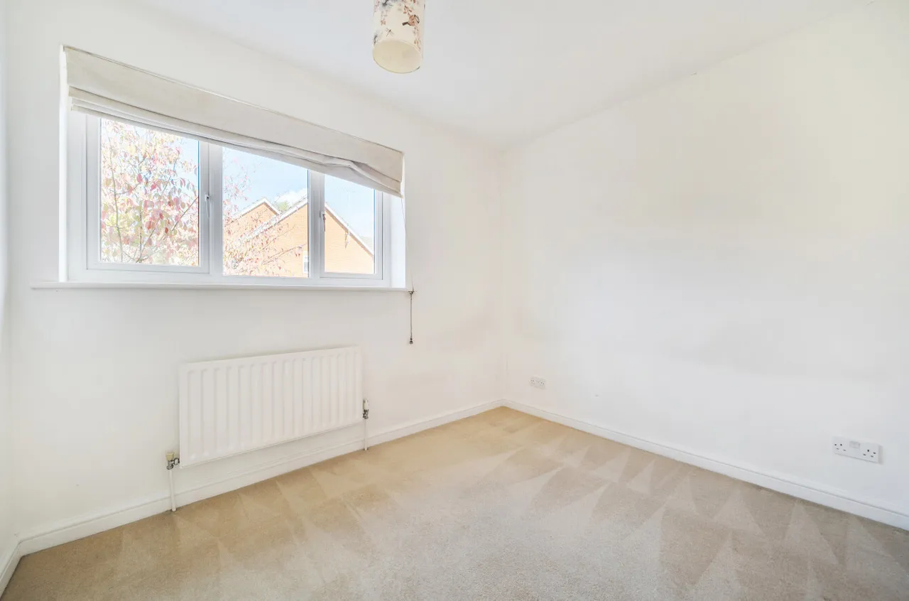 Davy Close, Wokingham, RG40, photo 11