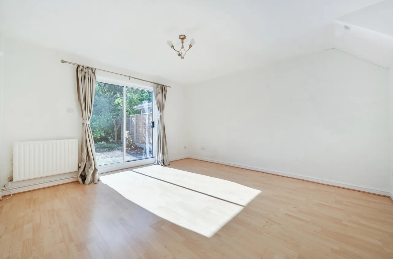 Davy Close, Wokingham, RG40, photo 4