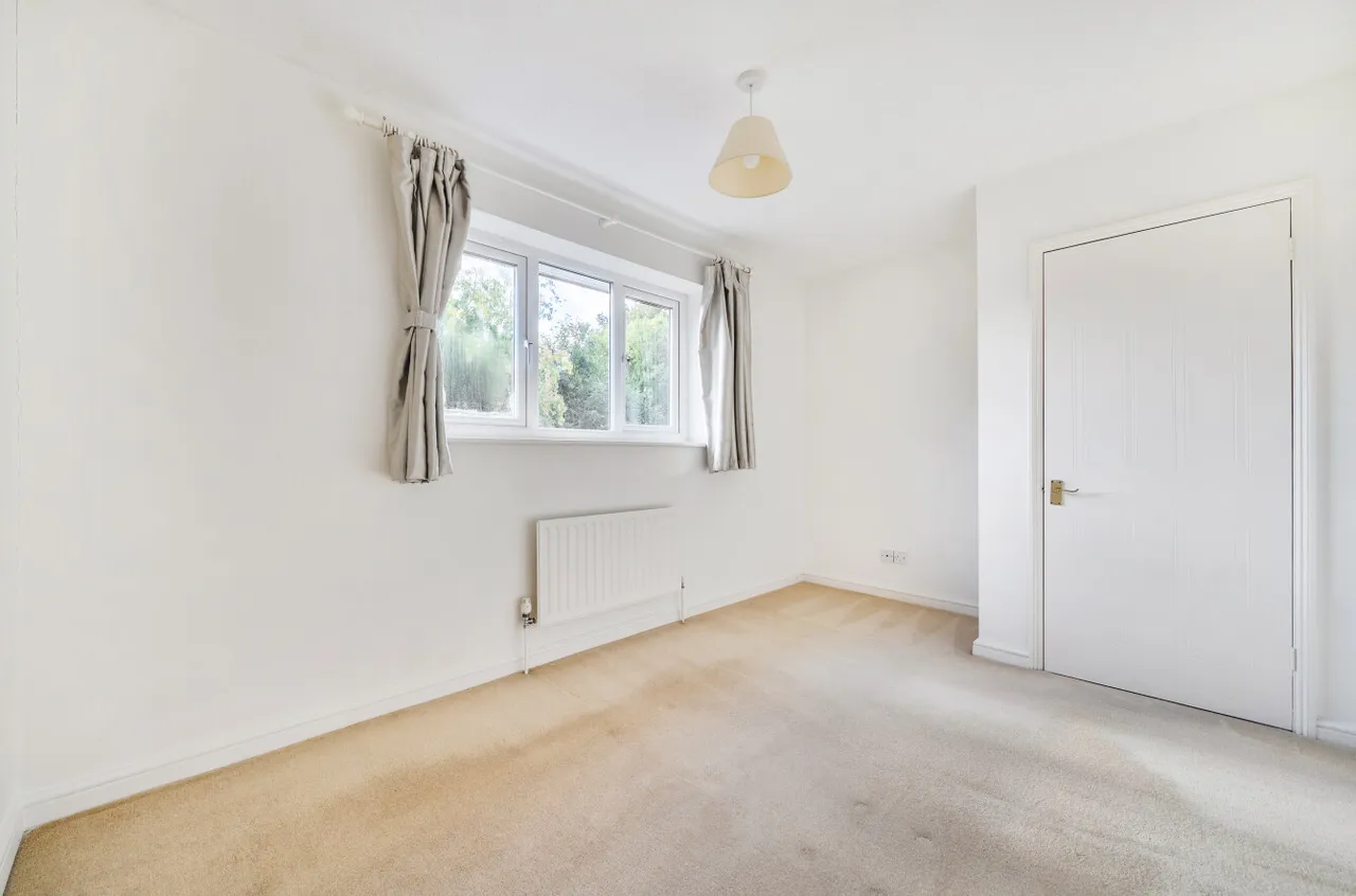 Davy Close, Wokingham, RG40, photo 13