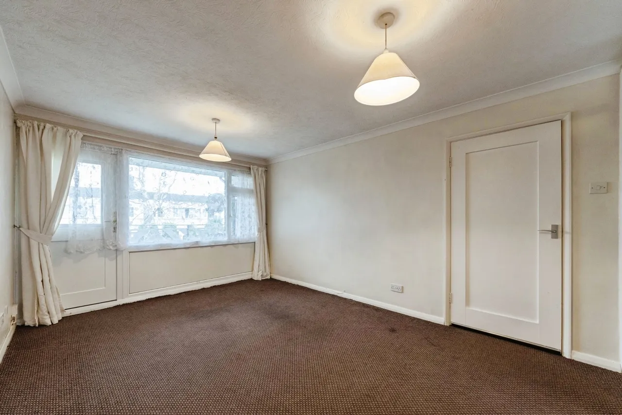 Gosford Walk, Solihull, West Midlands, B92, photo 3