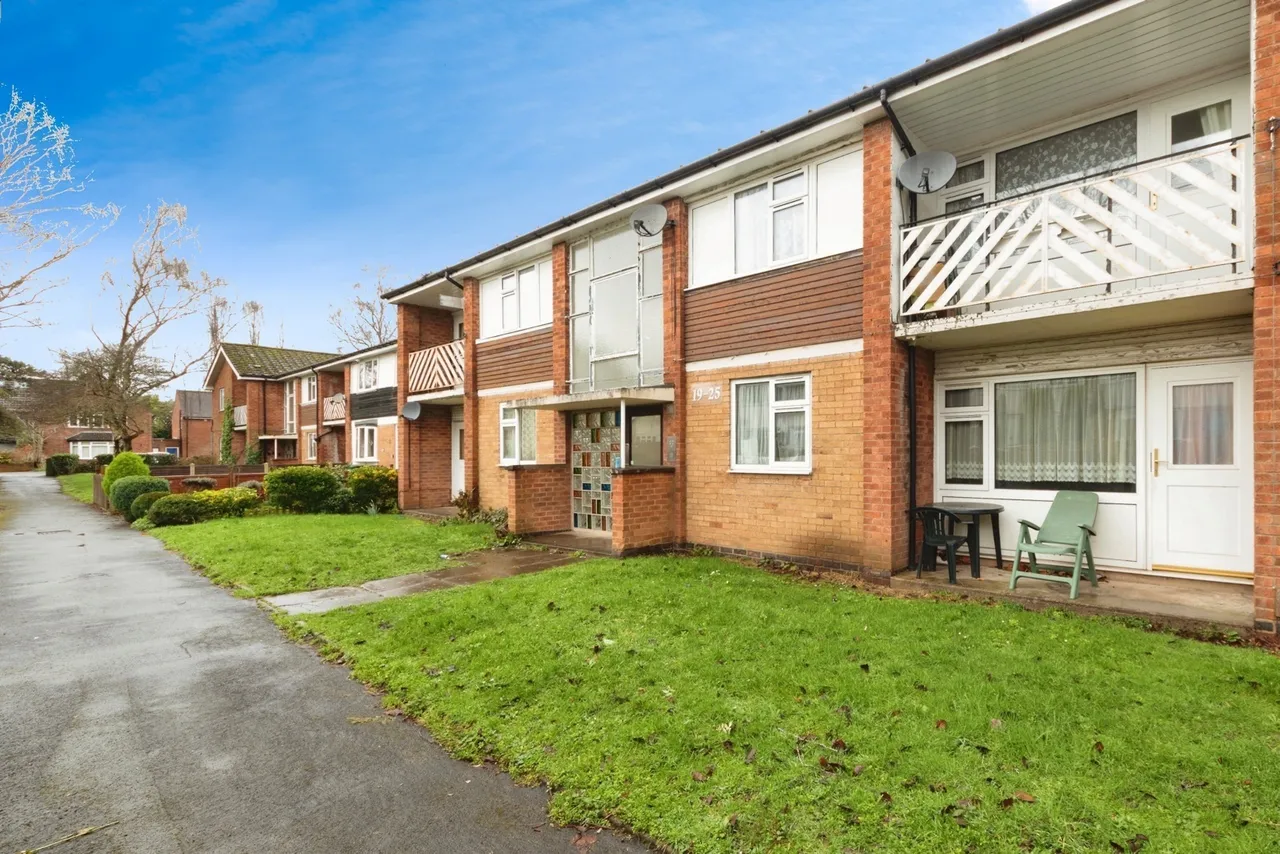 1 bed flat for sale — Gosford Walk, Solihull, West Midlands, B92