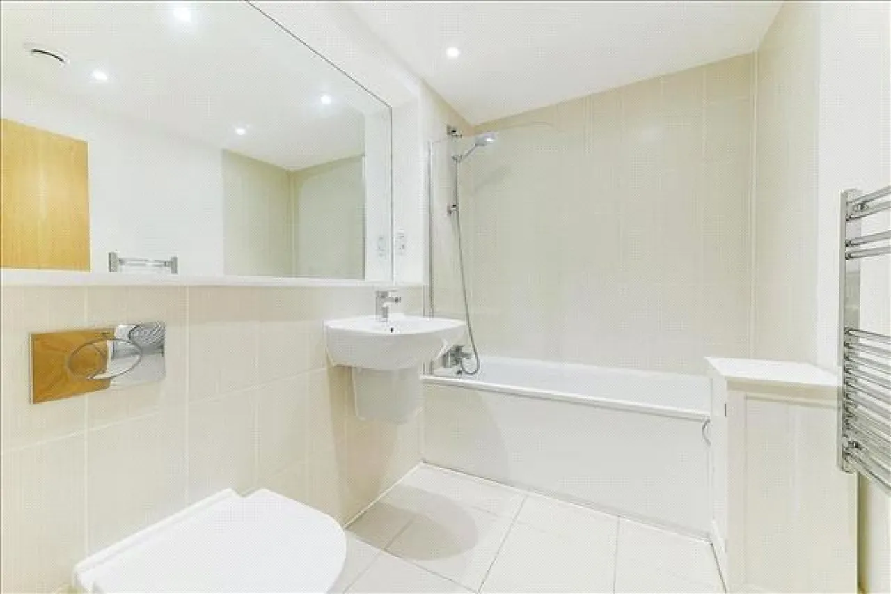 Ibex House, Wimbledon Park, photo 5