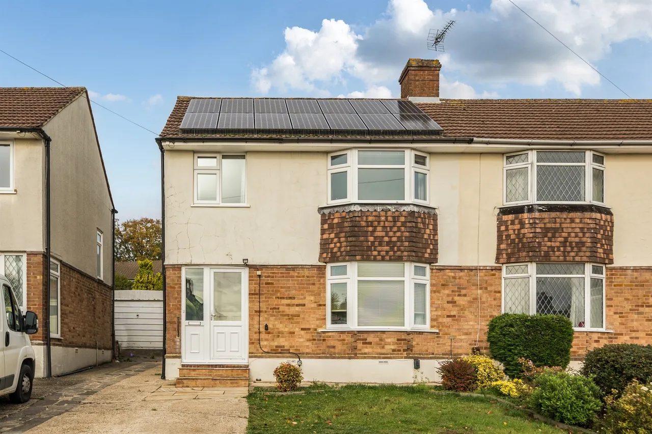 3 bed house for sale — Tempest Avenue, Potters Bar
