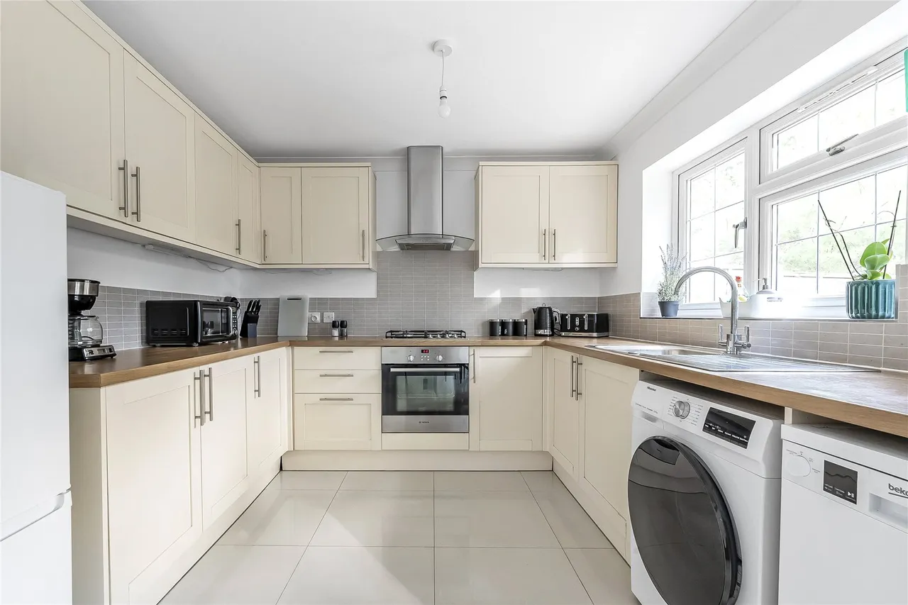 Manor Road, Guildford, GU2, photo 5