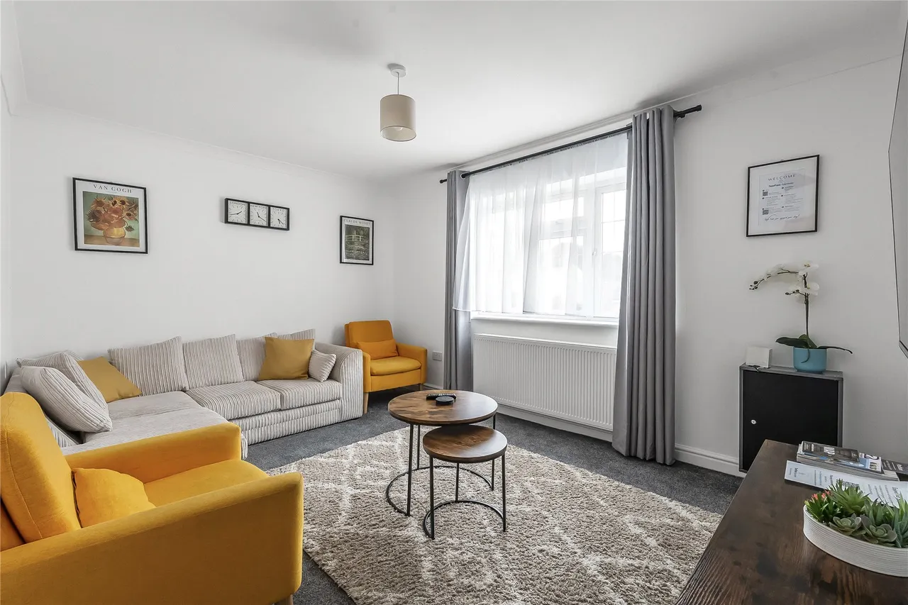 Manor Road, Guildford, GU2, photo 2