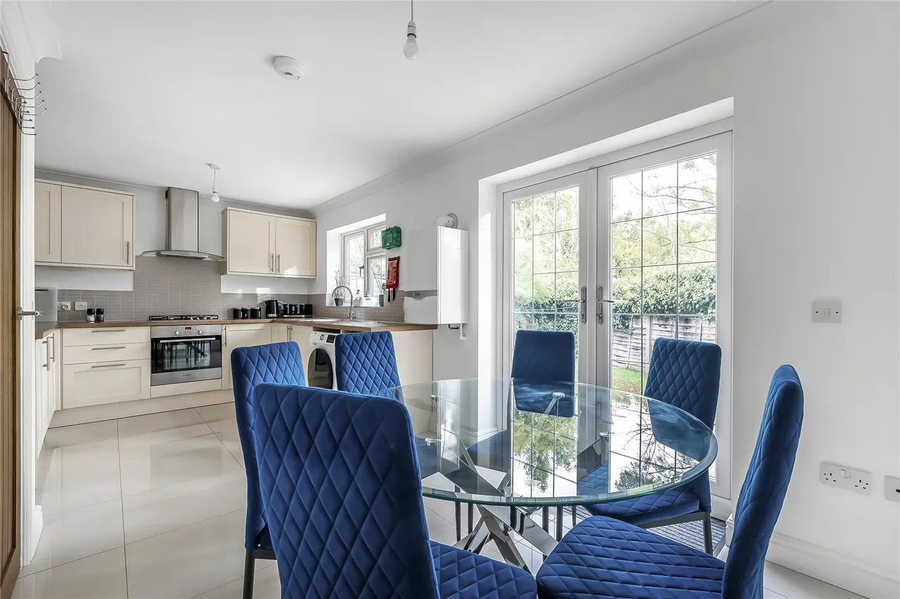 Manor Road, Guildford, GU2, photo 3