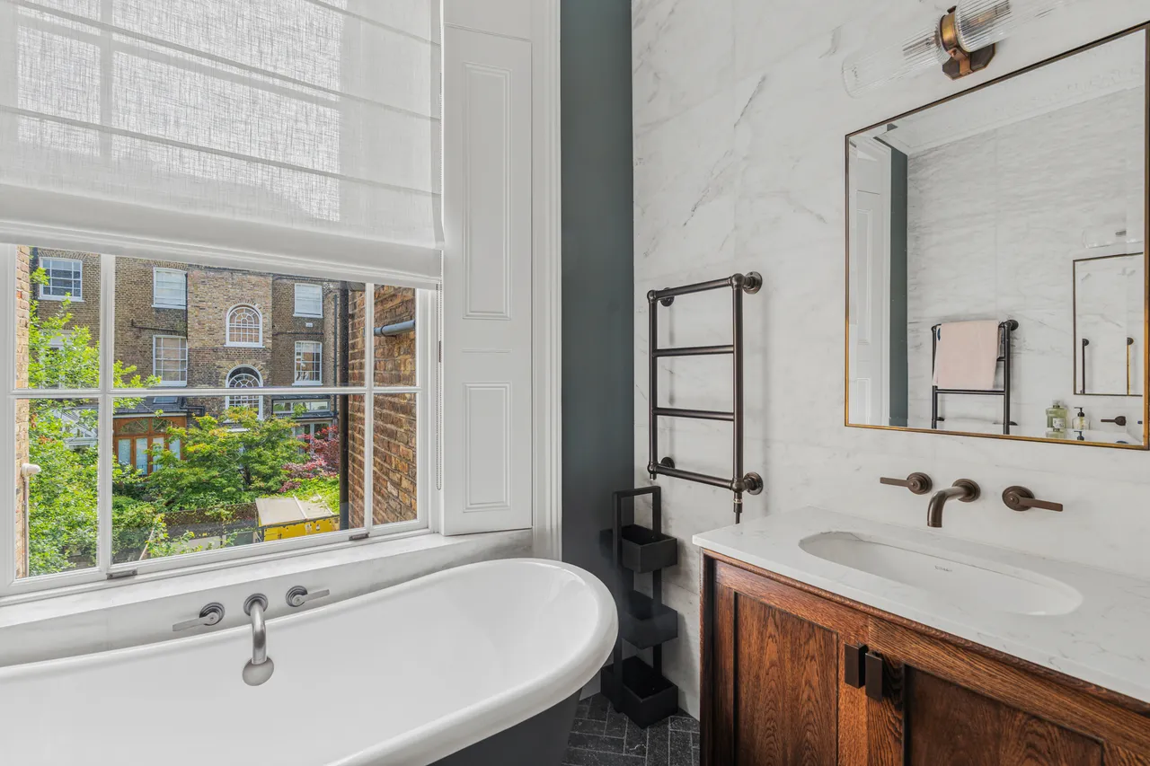 Hereford Road, Bayswater, London, photo 9