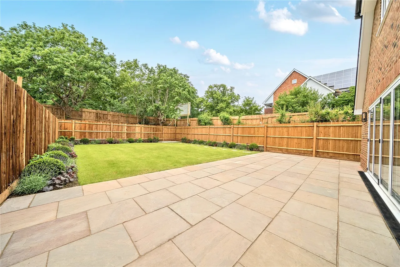 Potters Farm Close, BR2, photo 3