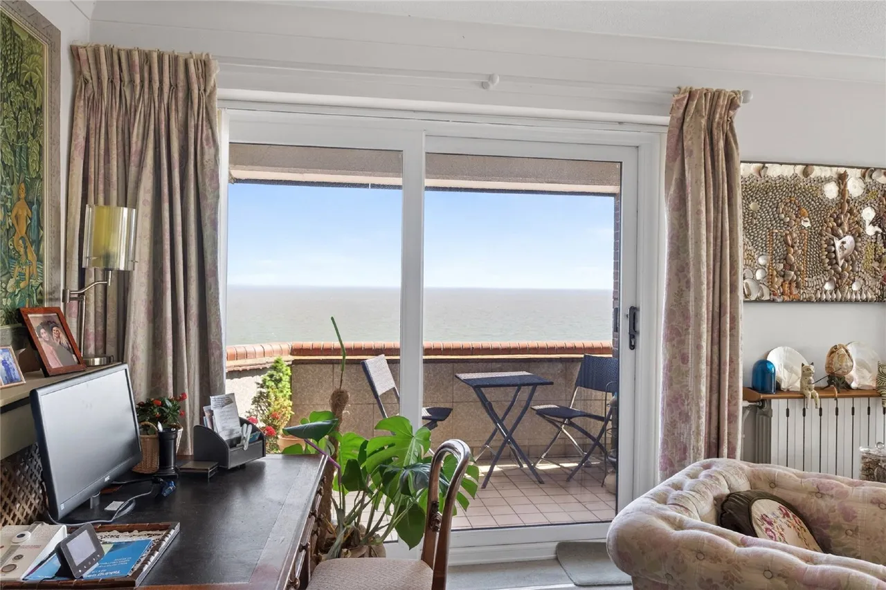 Felixstowe, IP11, photo 8