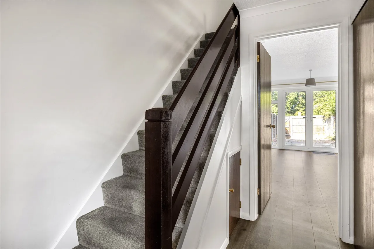 Raglan Road, Knaphill, GU21, photo 6