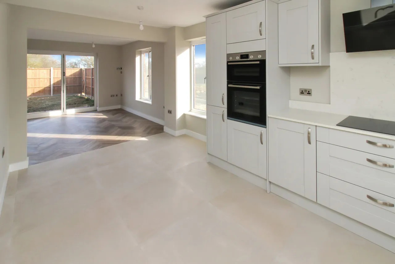 Plot 1 Chapman Paddock, Lower Shelton Road, Bedford, Marston Moreteyne, MK43 0ZR, photo 6