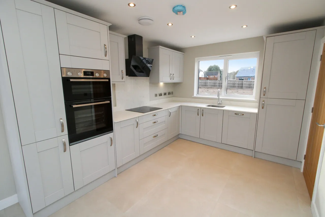 Plot 1 Chapman Paddock, Lower Shelton Road, Bedford, Marston Moreteyne, MK43 0ZR, photo 2