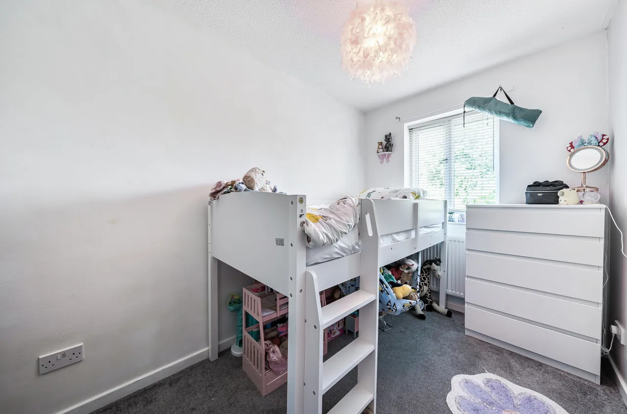 Kent Road, Pudsey, LS28, photo 13