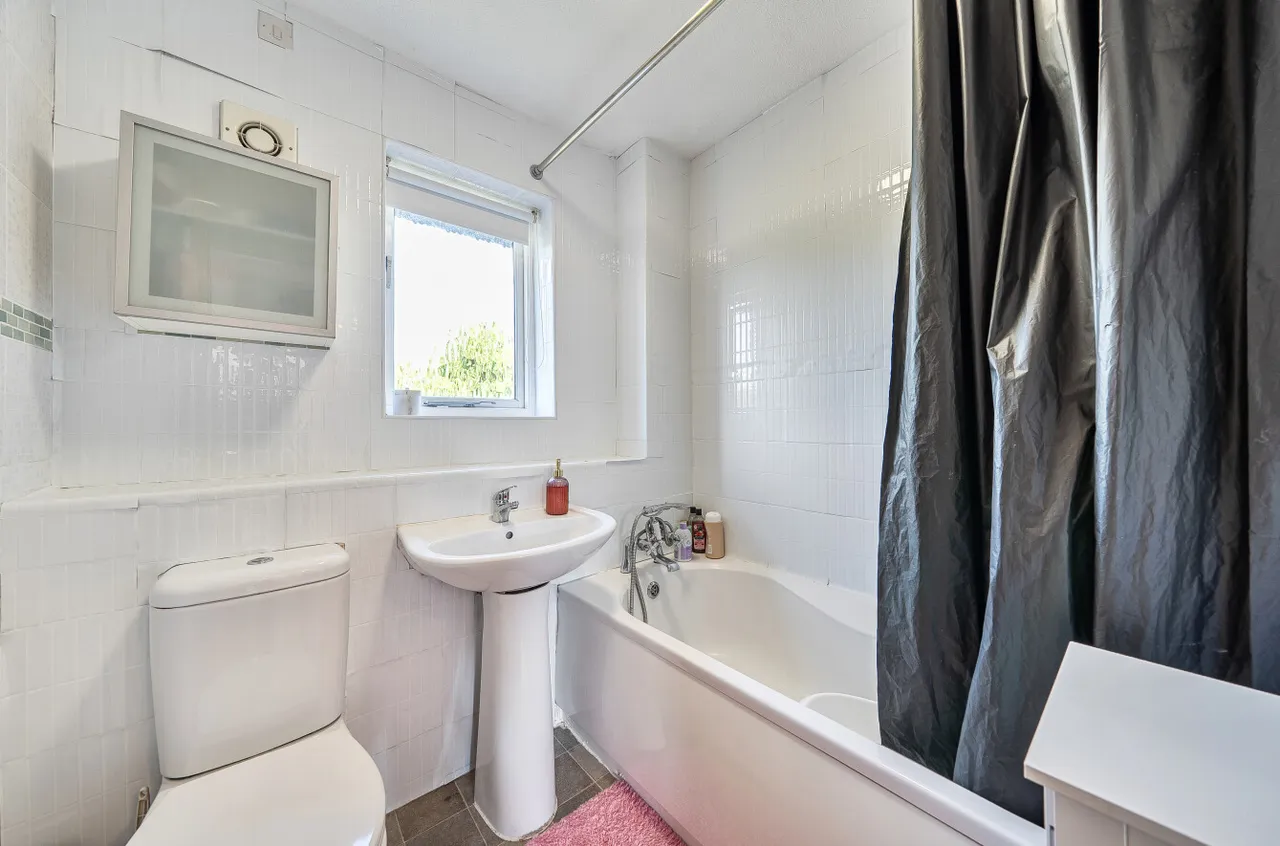 Kent Road, Pudsey, LS28, photo 15