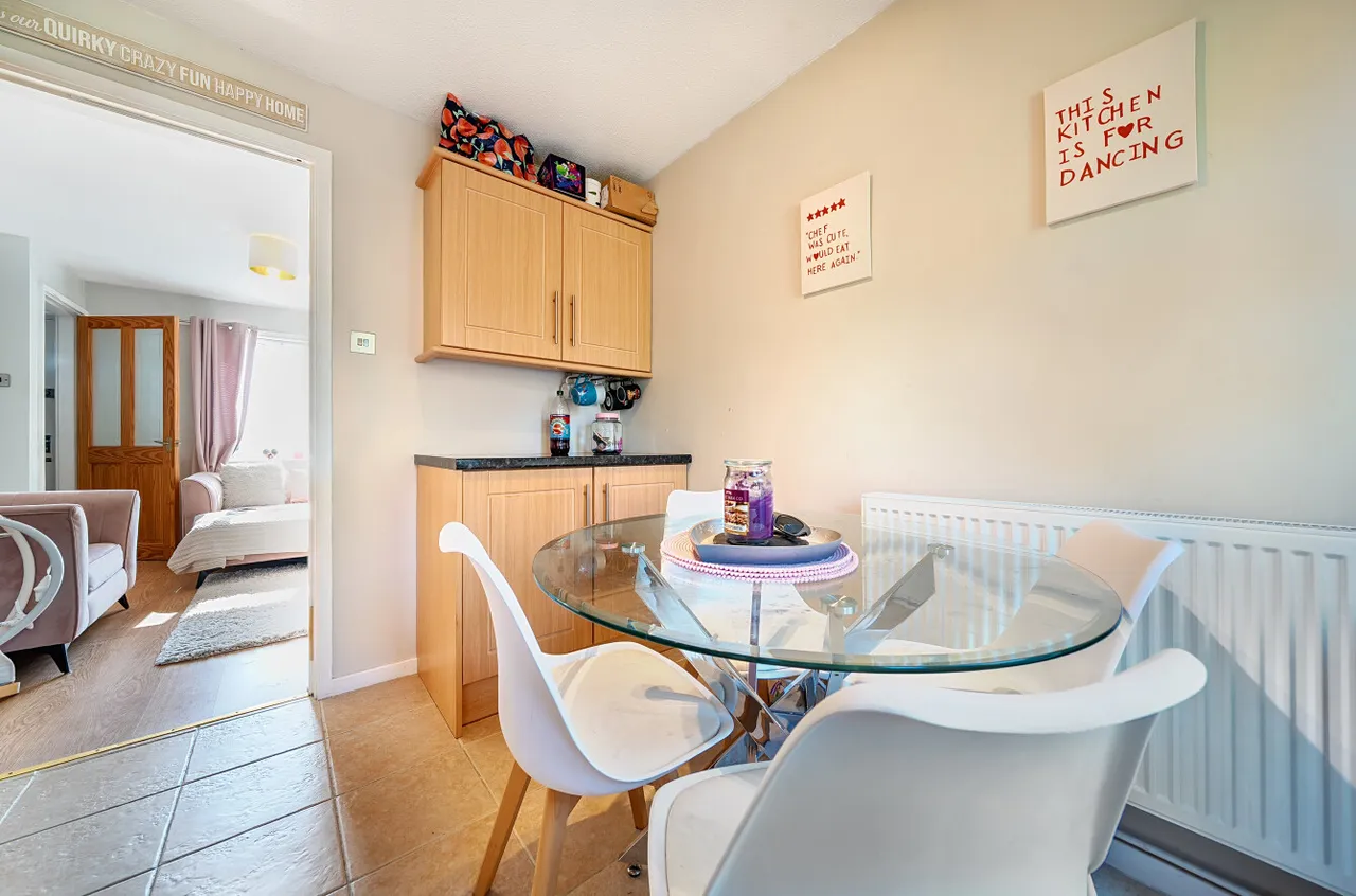 Kent Road, Pudsey, LS28, photo 8