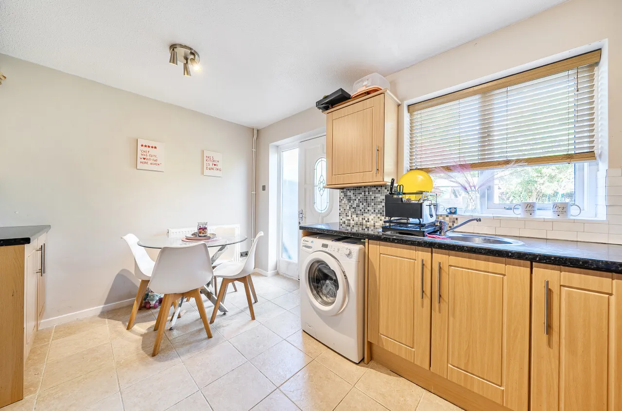 Kent Road, Pudsey, LS28, photo 7