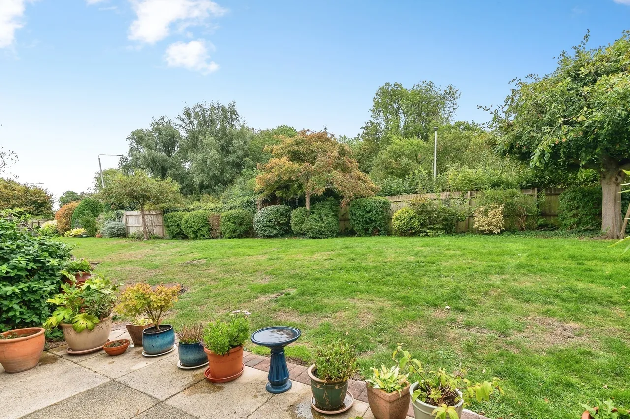 Kingfishers Court, West Bridgford, NG2, photo 12